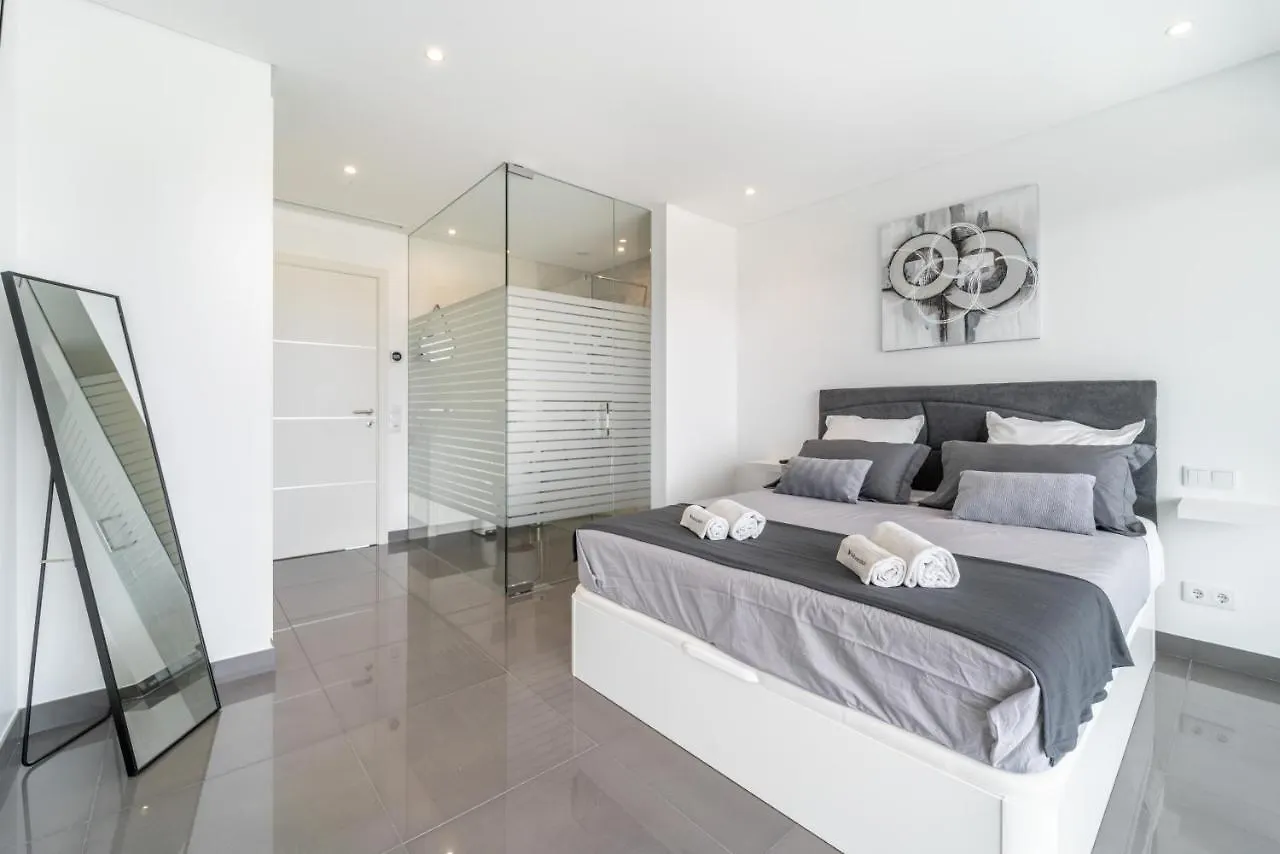 Villa Das Amendoeiras By Hellovacations Albufeira 0*,  Portugal