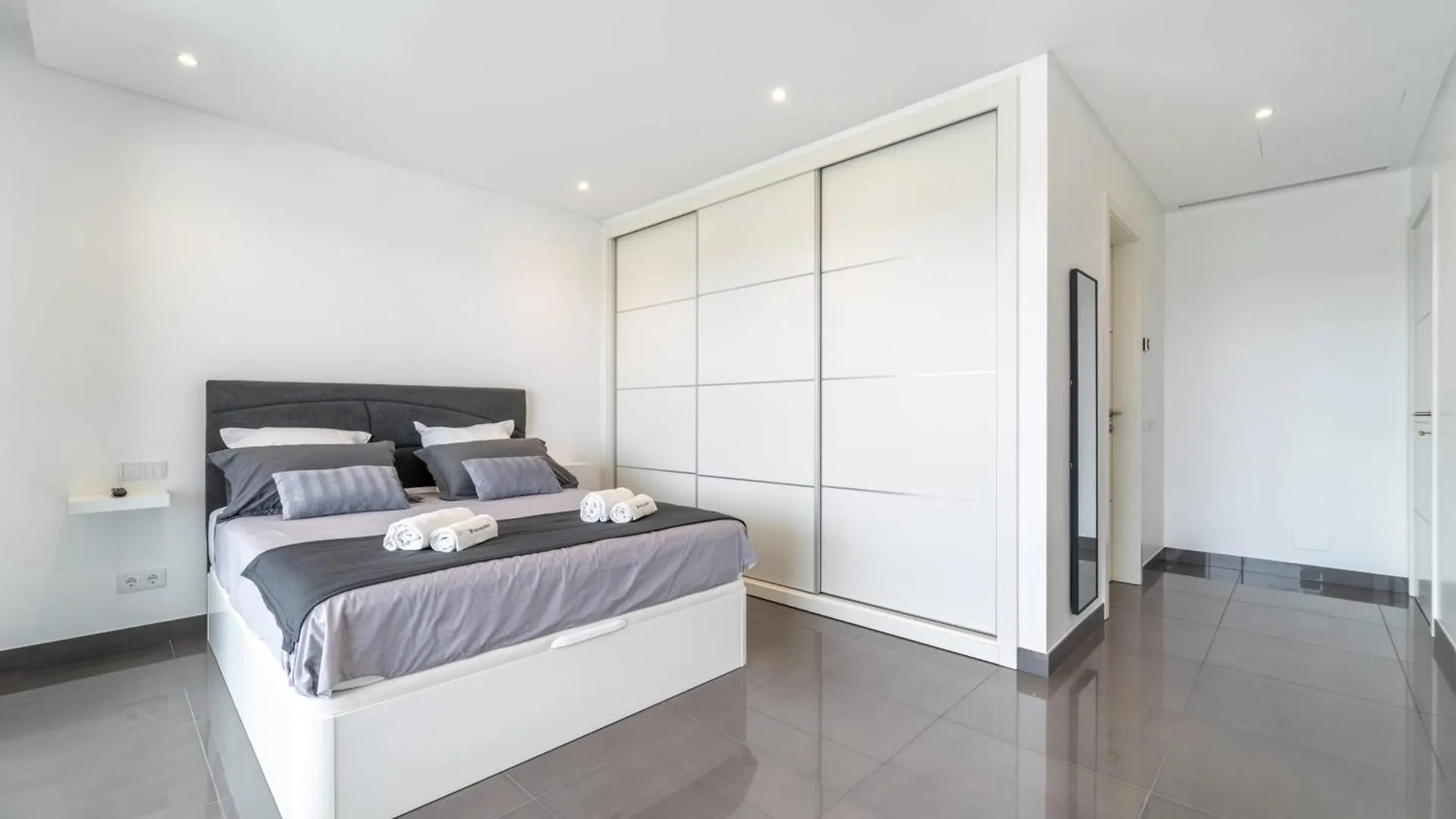 Villa Das Amendoeiras By Hellovacations Albufeira