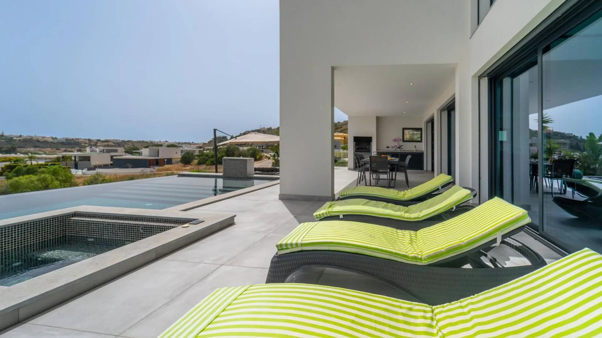 Villa Das Amendoeiras By Hellovacations Albufeira