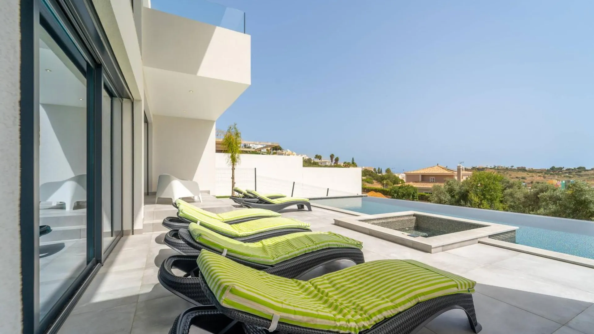 Villa Das Amendoeiras By Hellovacations Albufeira